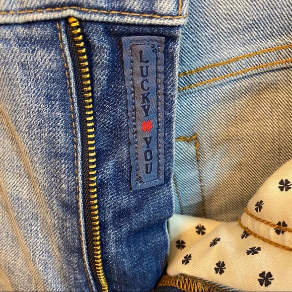 Sold Lucky Brand Patchwork Cropped Jeans Size 6 - Picture 12 of 12
